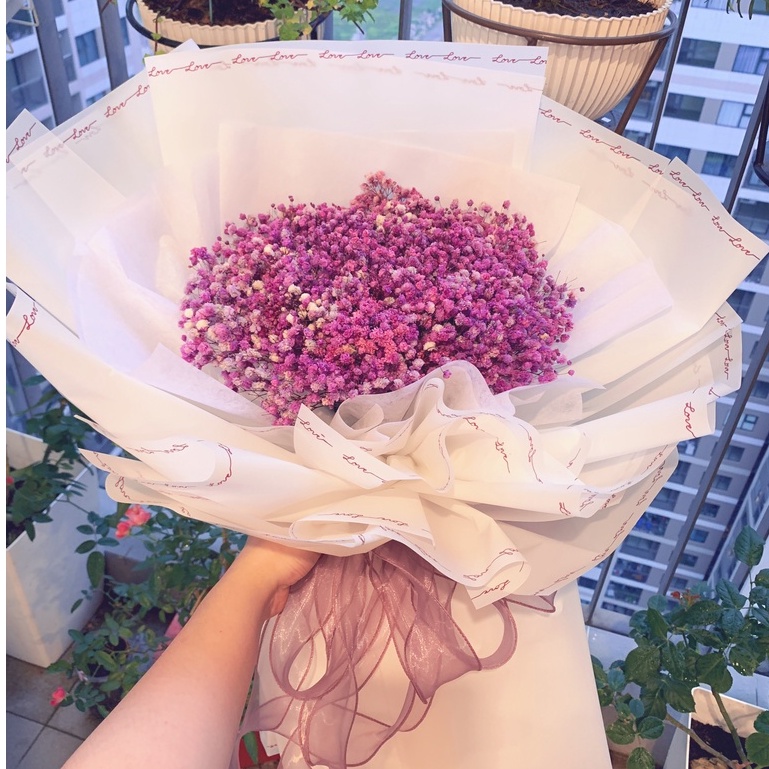 Hoa baby khô sang trọng, quà tặng baby tím siêu xinh phối giấy gói màu trắng tông màu lãng mạn, chung thuỷ, ngọt ngào