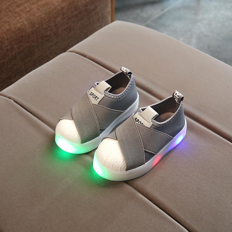 Giày Thể Thao Có Đèn Led Cho Bé