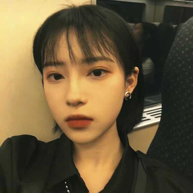 Bông Tai Hình Mặt Trăng Phong Cách Hàn Quốc 2862