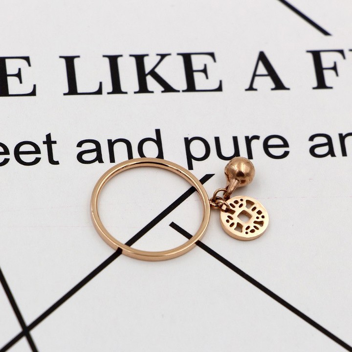 nhẫn titan cao cấp đồng tiền may mắn kết hợp chuông vàng hồng siêu đẹp - tặng hộp đựng xinh xắn