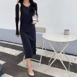 váy len dài tay cúc cổ