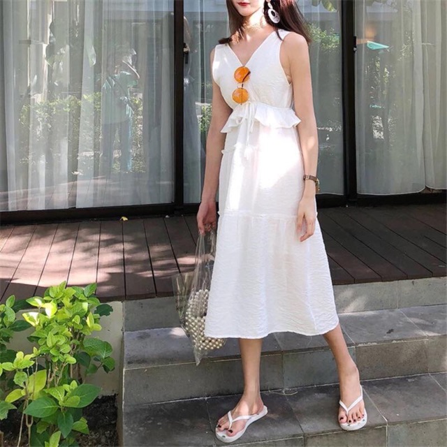 Maxi trắng hở lưng