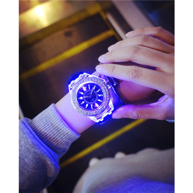 Đồng hồ điện tử trẻ em, bé trai , bé gái và nam giới đeo tay phong cách sport TLS -D22