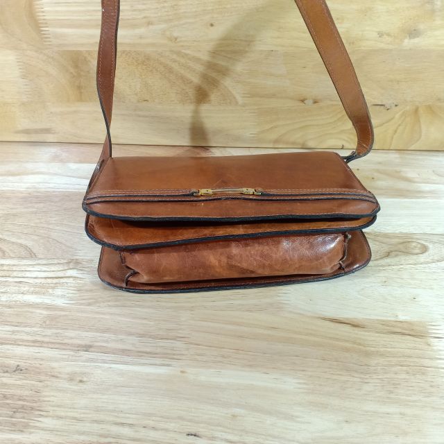 Túi đeo chéo da thật secondhand  060612