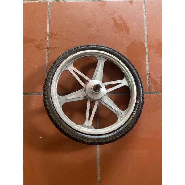 Bánh trước xe điện cũ cỡ vành 18*2.125