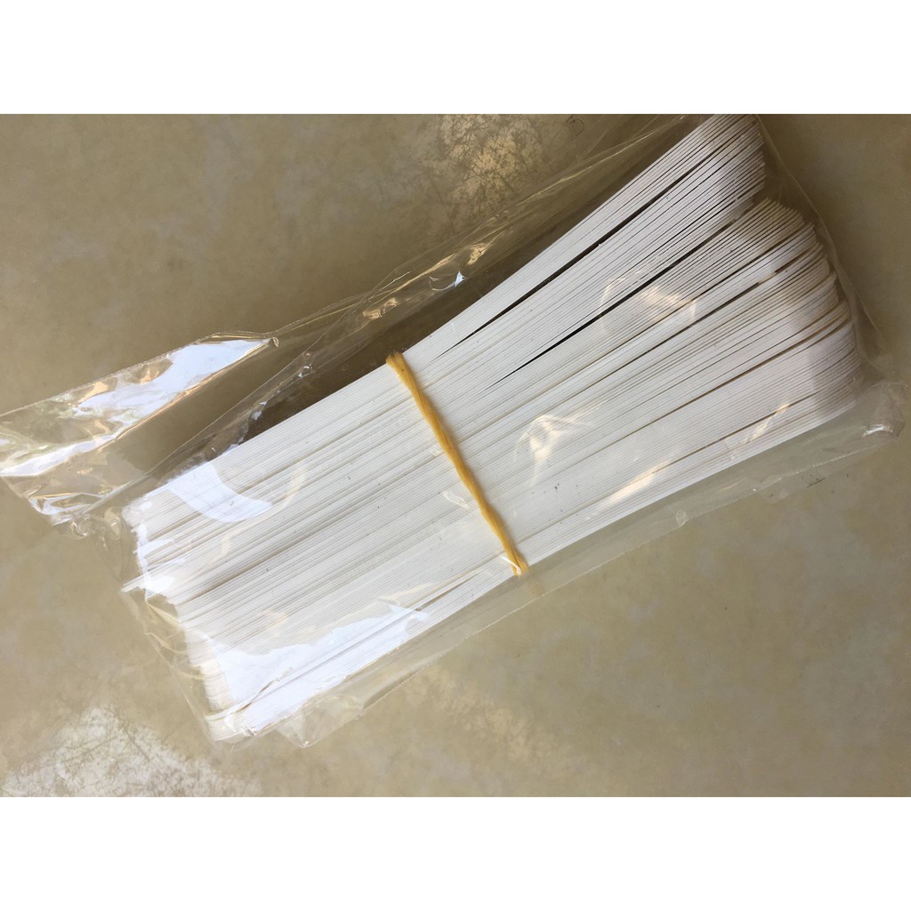 ( HOT HOT ) Thẻ nhựa ghi tên cây chống bay chữ 100 chiếc (các màu)