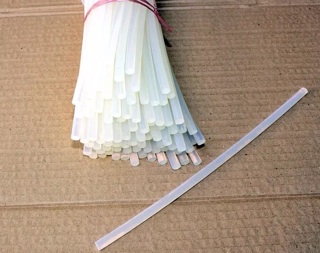 Combo 50 cây keo nến dài 15cm ( Dùng cho súng nhỏ )