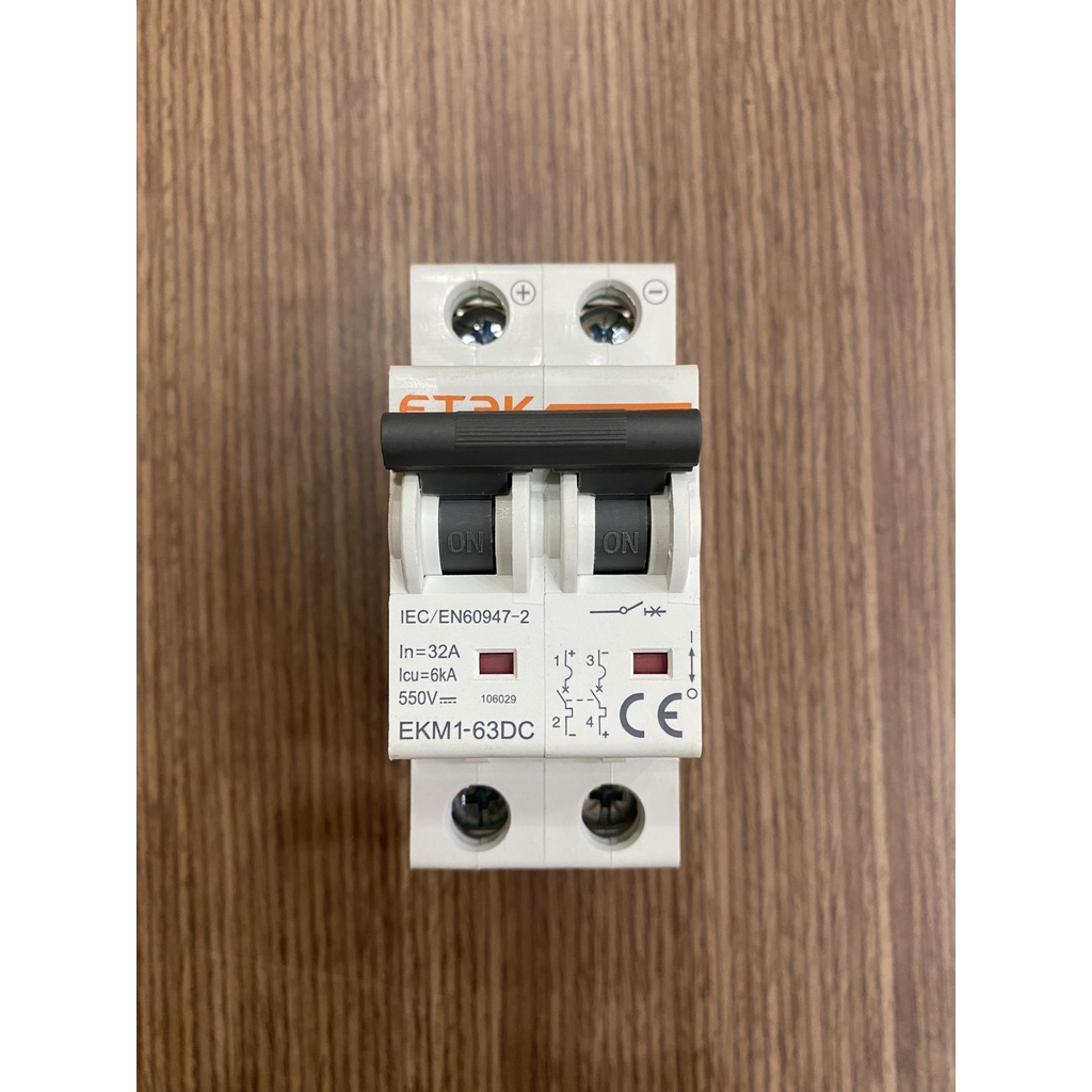 Aptomat CB DC 550VDC 2P chuyên dùng Solar ETEK 16A 25A 32A 63A 550VDC 2P