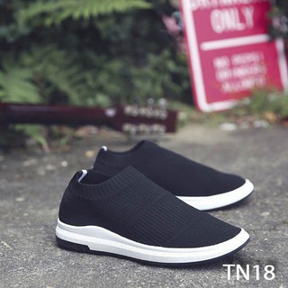 [ GÍA HỦY DIỆT ] Giày Sneaker Thể Thao Đế Êm Chất Vải Cao Cấp [Màu Đen - TN18]