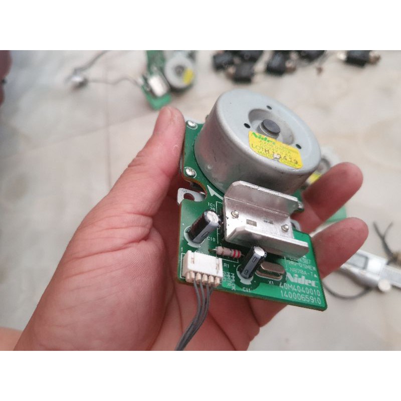 Motor bldc trục 8mm,12v-24v chế quạt.