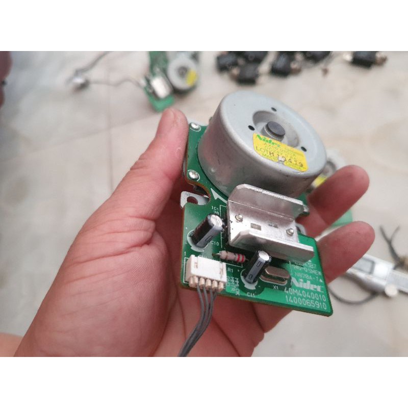 Motor không chổi than trục 8mm,12v-24v chế quạt.