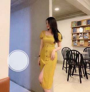 Đầm Caro Cổ Vuông Nút Gỗ