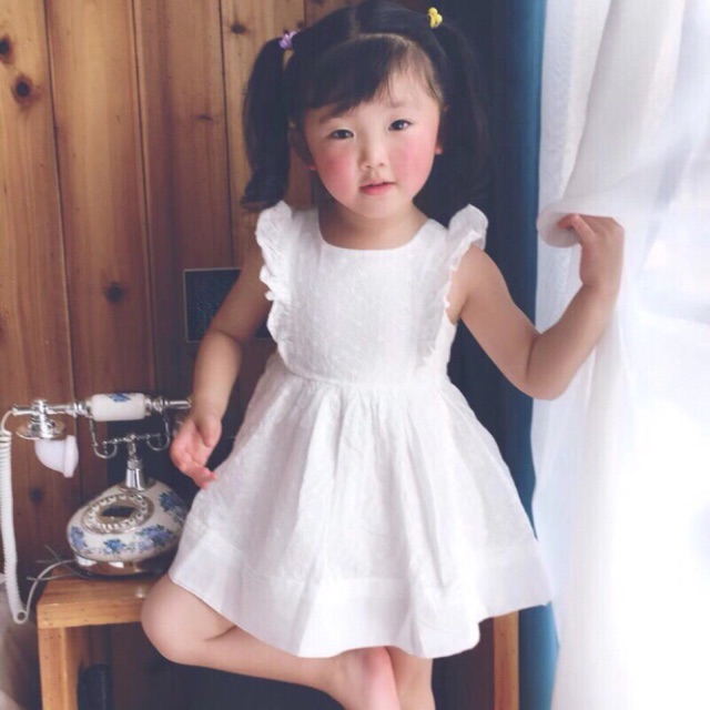 Đầm sát nách