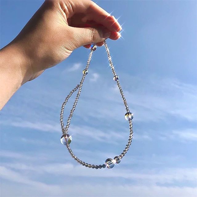 Nhẫn Và Dây Chuyền Cườm Hạt Trong