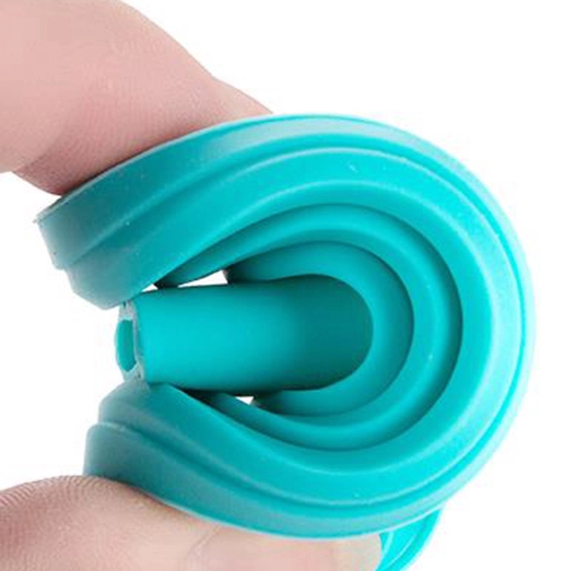 Phễu silicone gấp gọn lại được đa năng tiện lợi
