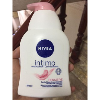 Dung dịch vệ sinh phụ nữ nivea intimo