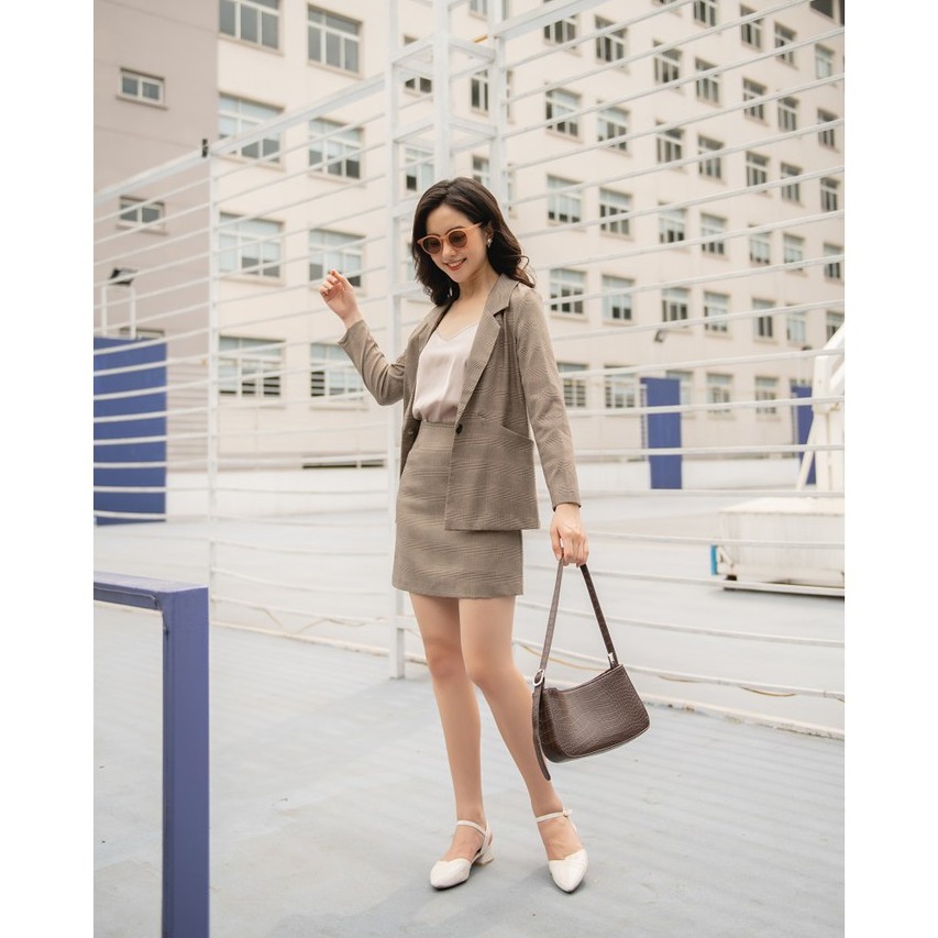 Set vest Rosssi cá tính xinh đẹp (màu kẻ nâu tây mới cực xinh) | BigBuy360 - bigbuy360.vn