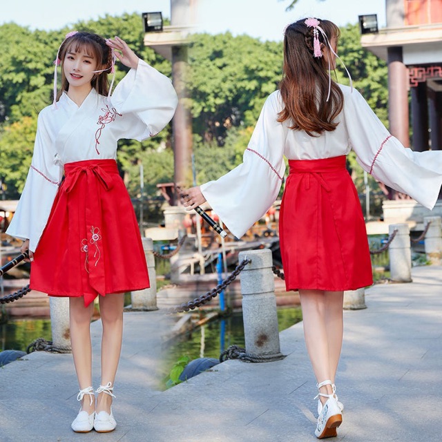 Hán phục cách tân Hồng Liên Hoa