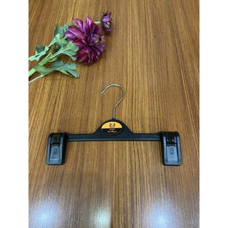 móc kẹp quần