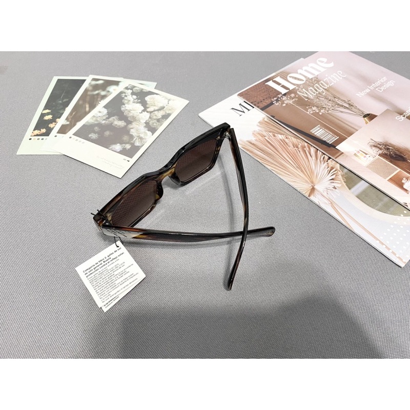 Kính nữ Asos chính hãng , có mail mua hàng của web chính hãng