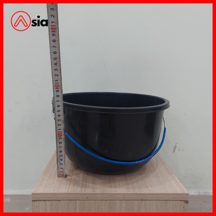 Xô nhựa đựng sữa cho bê con 8 lít đập không vỡ