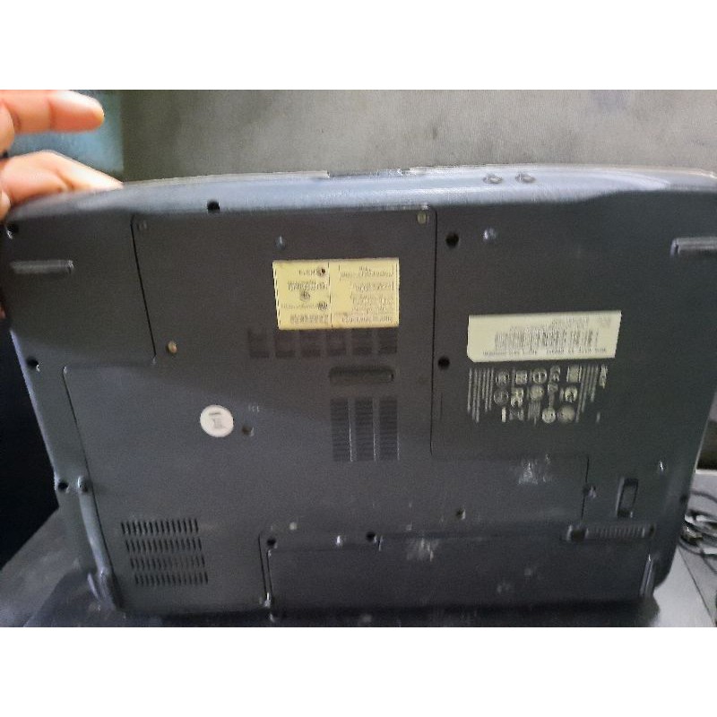 laptop như hình cập nhật liên tục | BigBuy360 - bigbuy360.vn