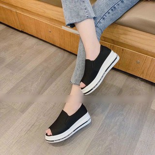 giày bánh mì siêu nhẹ hàng sẵn