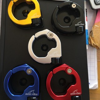 MÓC TREO ĐỒ CNC SHARK POWER ( cho Click, Vario )
