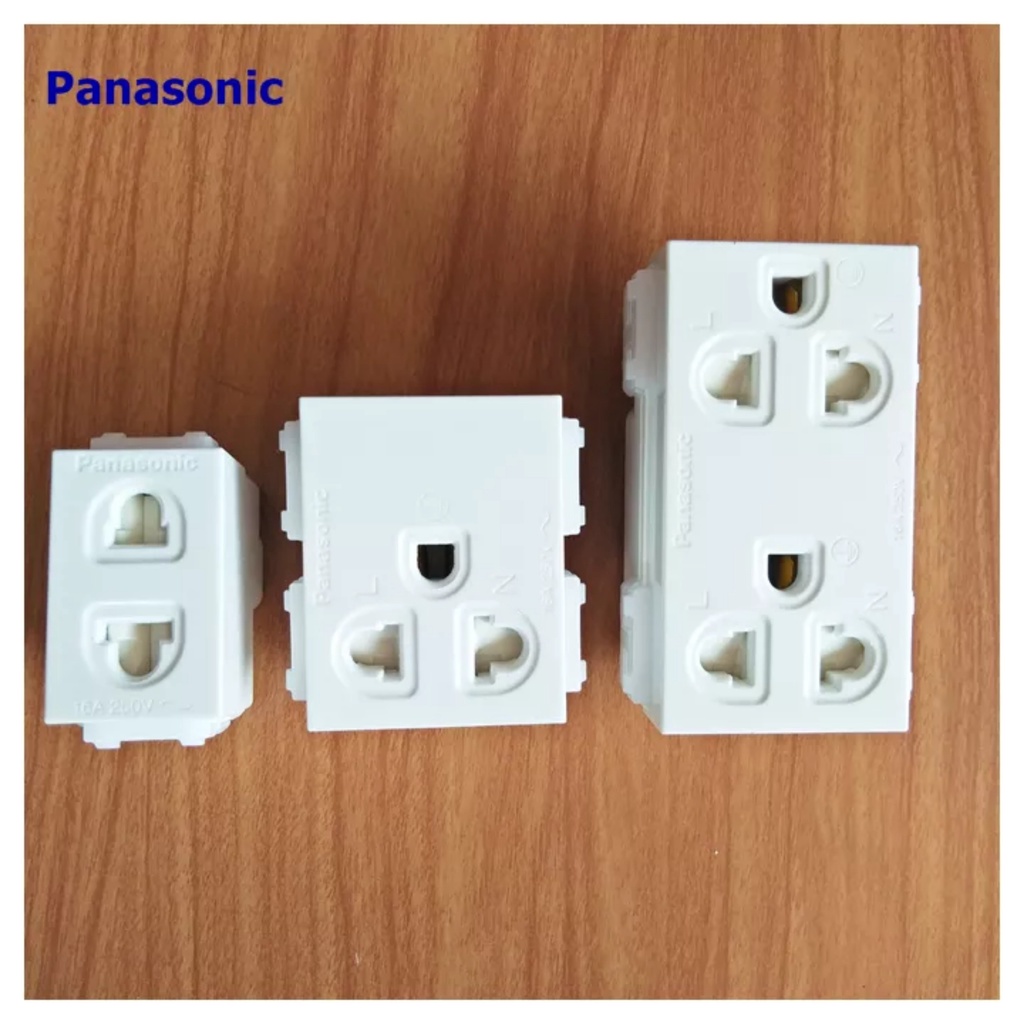 Ổ cắm Đơn - Đôi 2 chấu, 3 chấu PANASONIC có màn che Dòng Wide