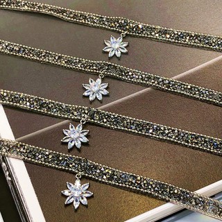choker đá siêu sang