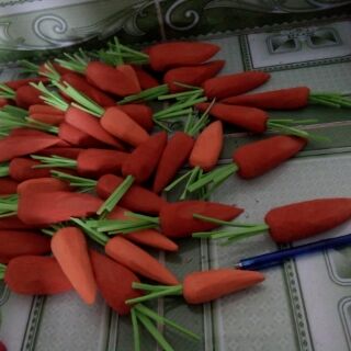 Củ cà rốt bằng xốp