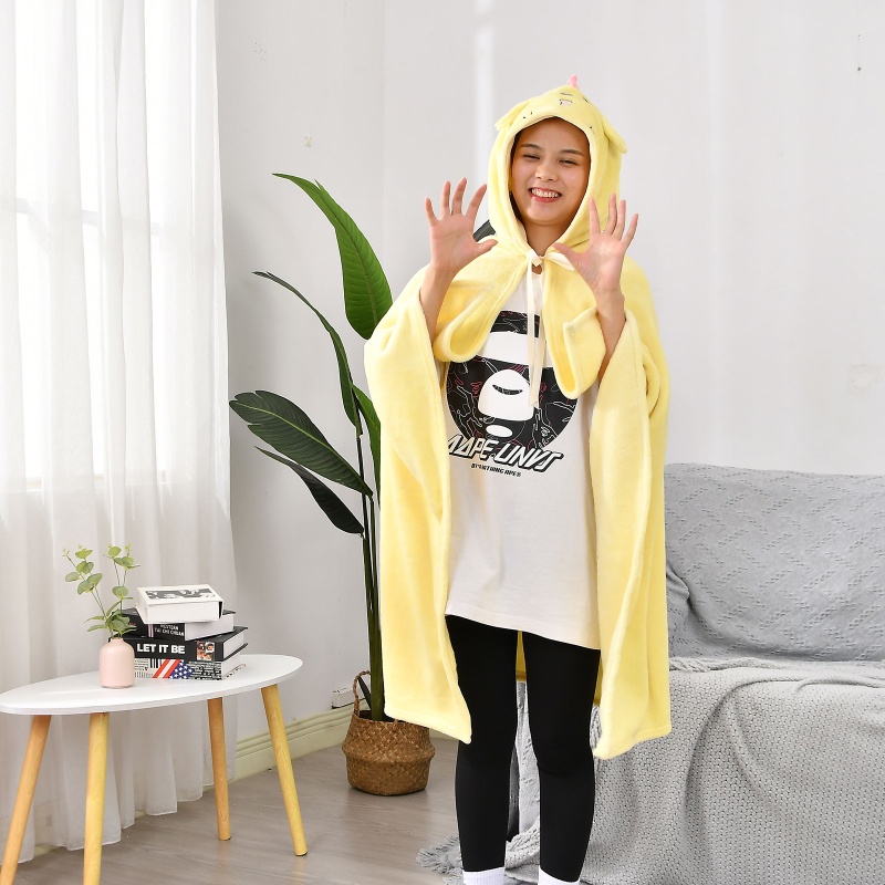 Chăn Nỉ Giữ Ấm Có Tay Áo Họa Tiết Hoạt Hình Dễ Thương