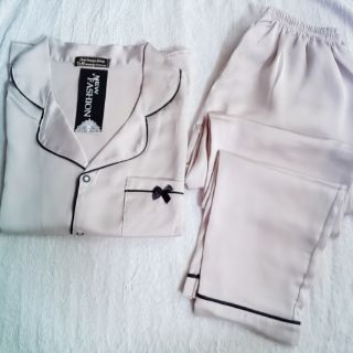 Bộ pijama lụa satin cát viền nơ ( tay cộc quần dài)