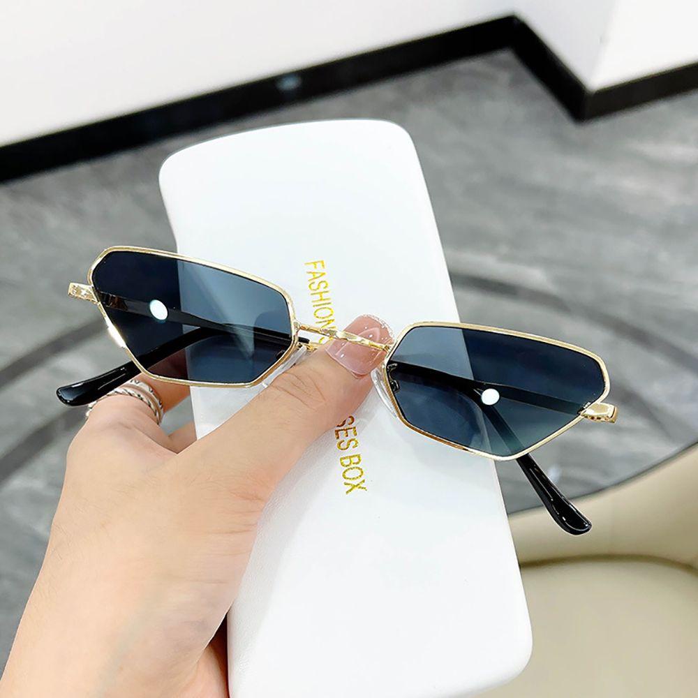 QQMALL Kính Mắt Mèo Tròng Đa Giác Chống Bức Xạ / Tia UV Kiểu Hàn Quốc Thời Trang Cho Nam Và Nữ