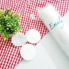 Bông tẩy trang Emily Watterpads 120 miếng của Đức