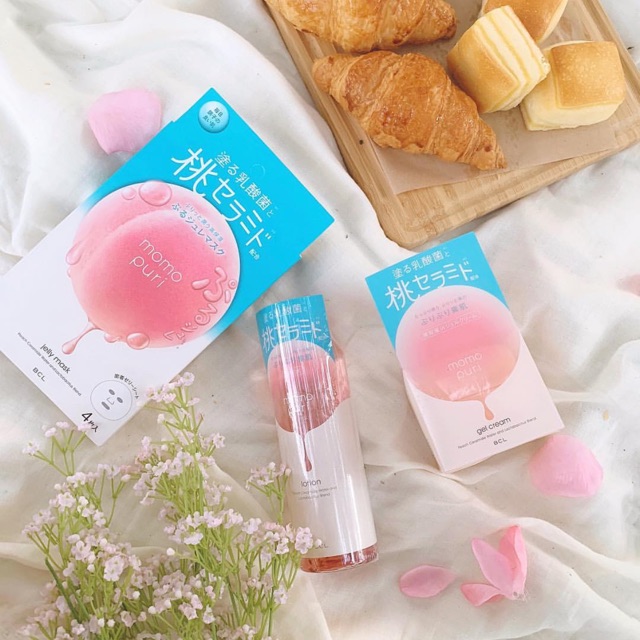 Gel dưỡng ẩm Momo Puri