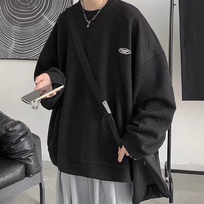 Áo thun tay dài cổ tròn dáng rộng màu trơn phối họa tiết thời trang Hàn Quốc cho nam