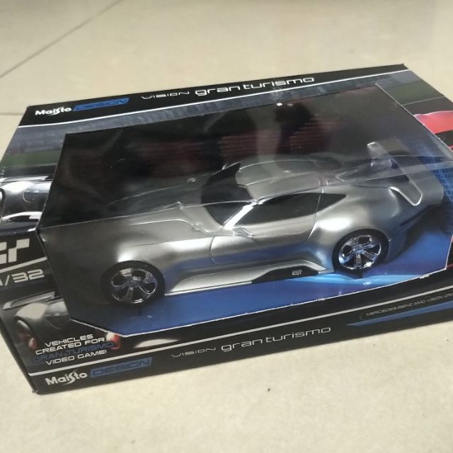 Mercedes của Batman trong Justice League 1:32