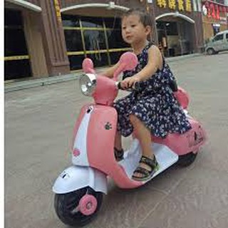 XE MÁY ĐIỆN VESPA CHÂN CÚN MÀU XANH