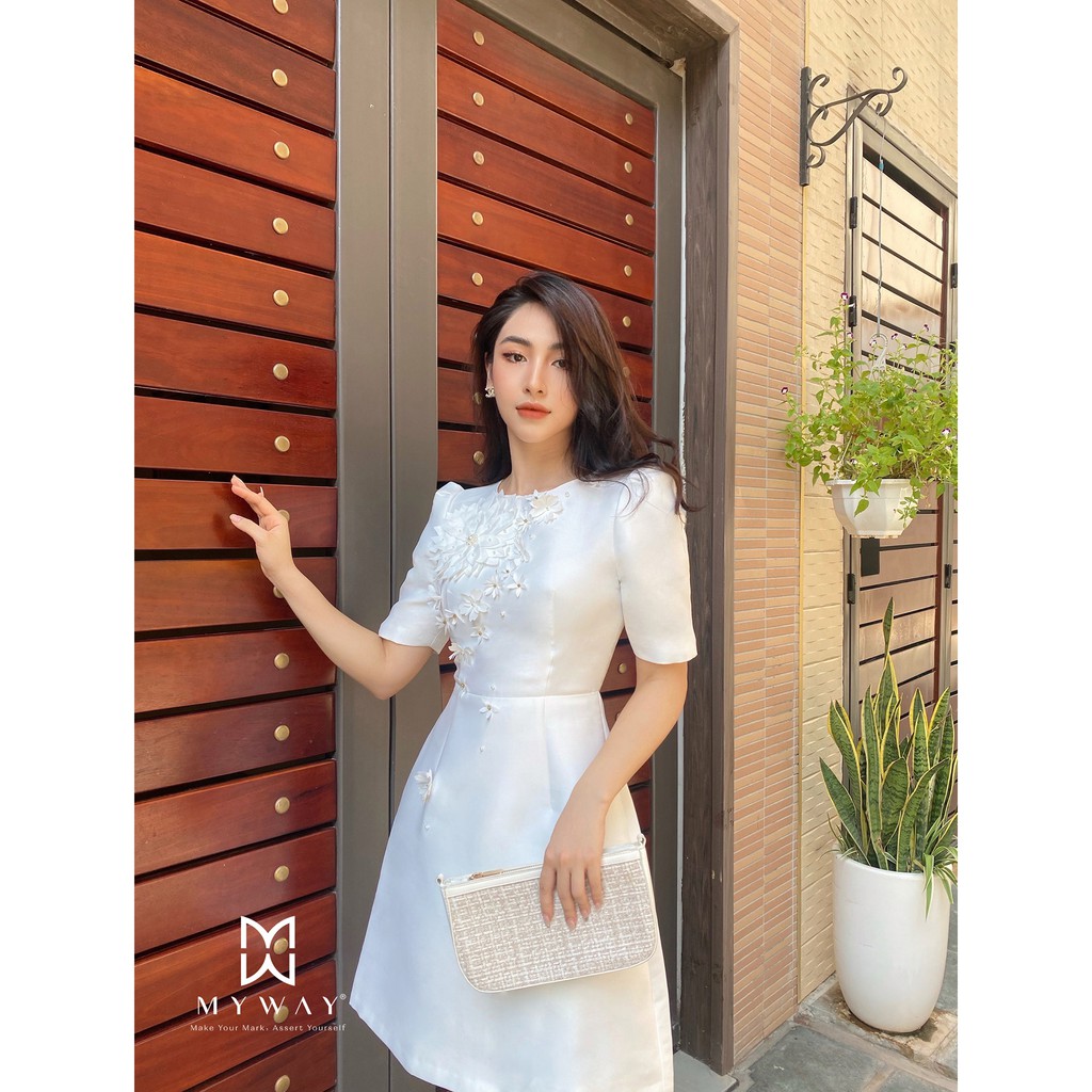 Đầm Nữ MY WAY Công Sở Dự Tiệc Dáng Chữ A Đính Hoa Thủ Công Sang Trọng MD519B