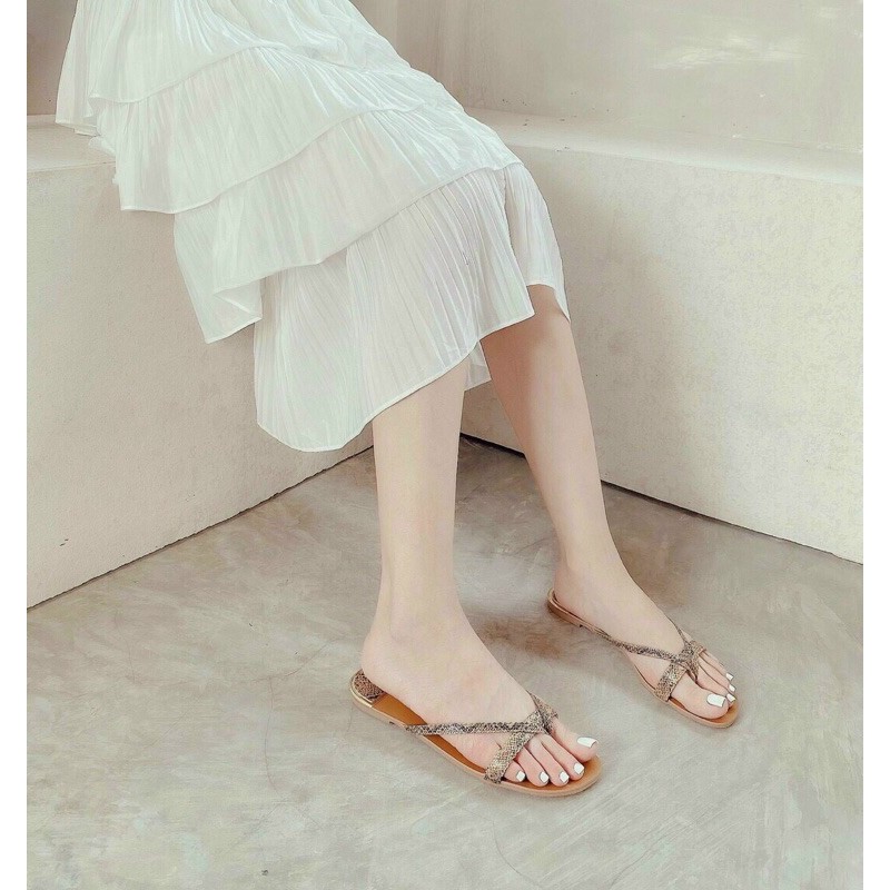 Dép kẹp quai rắn chuẩn style mùa hè