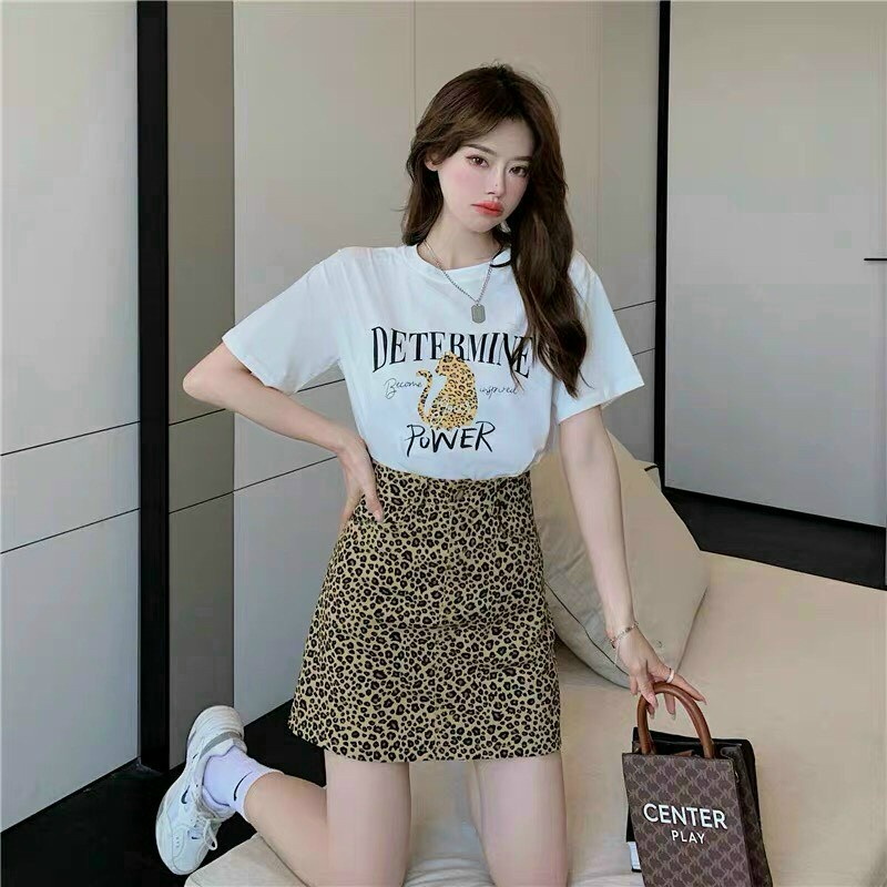 Set áo thun cotton họa tiết con báo phối với chân váy da beo cực hot thời trang nữ cá tính, năng động dành cho các nàng