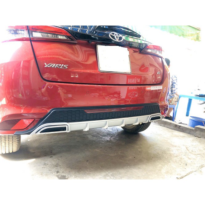 Lippo, líp pô, Lip chia pô xe Toyota Yaris 2018 - 2021 Hàng Cao Cấp