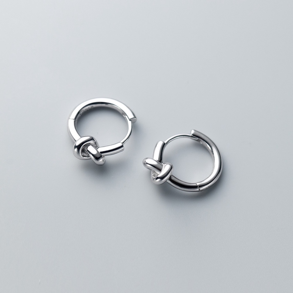 Bông khoen bạc H.A.S hình dây rút cá tính