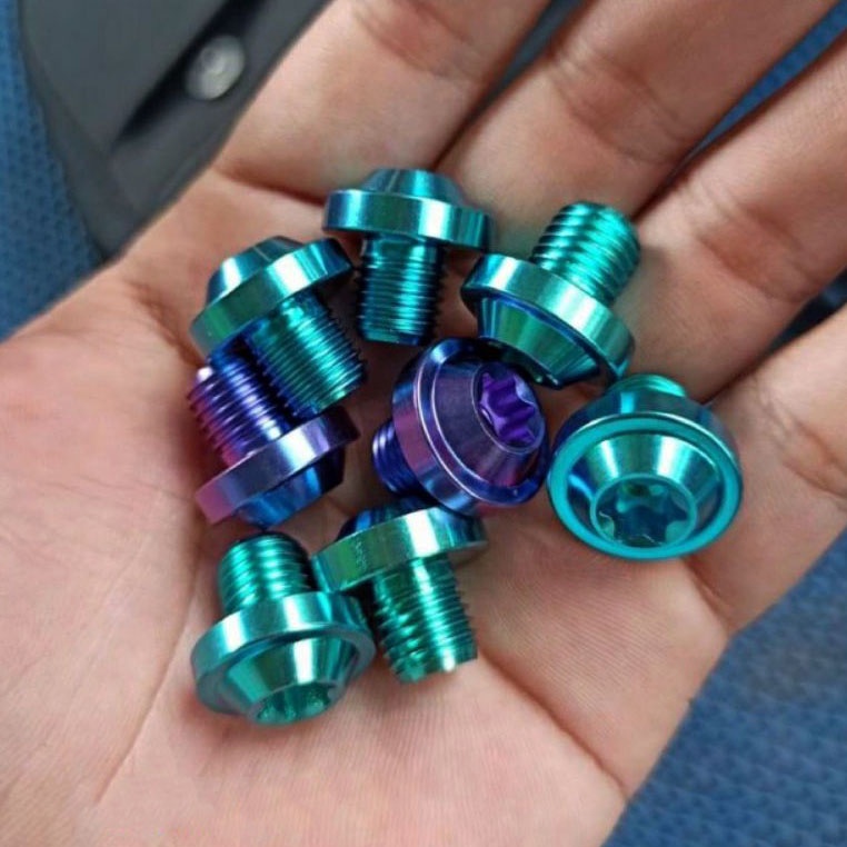 Ốc chân gương, chân kính titan GR5 10li10 đầu dù gắn Wave, Sirus, Winner X, Exciter 150 và nhiều dòng xe tương thích