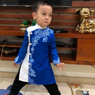 Áo dai bé trai họa tiết- 2 sét tất chân