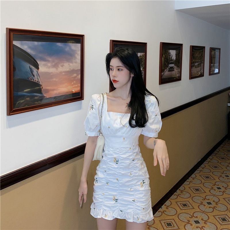 Đầm Hoa Cổ Vuông Thời Trang Xinh Xắn Cho Nữ