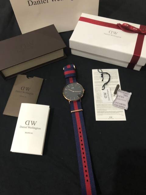 (Hàng Mới Về) Phấn Má Hồng Daniel Wellington Cổ Điển 36 + 40mm