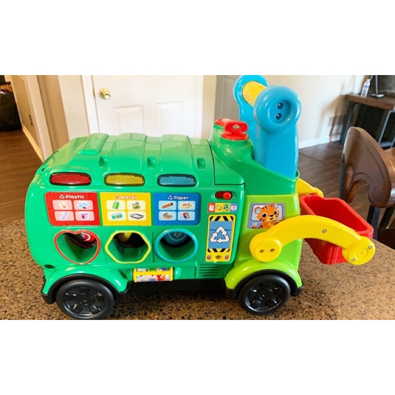 Đồ chơi xe phân loại và tái chế rác Vtech Sort & Recycle Ride-On Truck