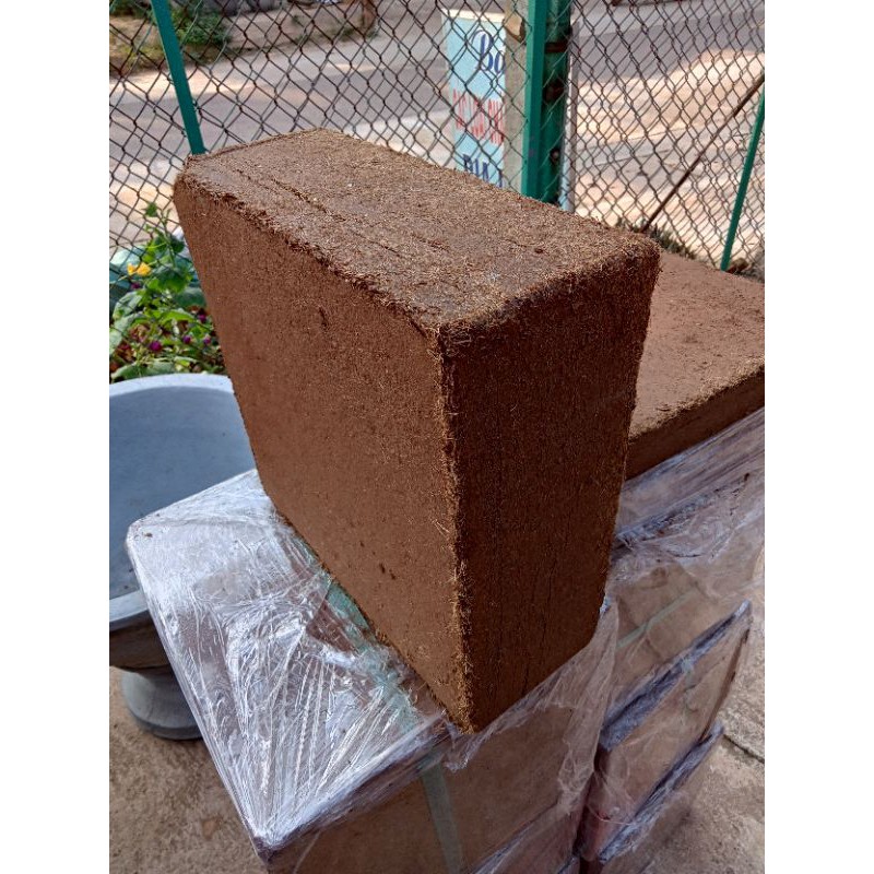 Mụn dừa ép viên 5kg chất lượng cao(30x30x15)